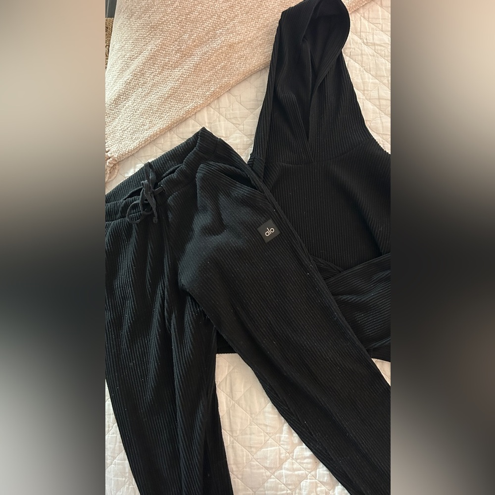 Alo Sweatsuit